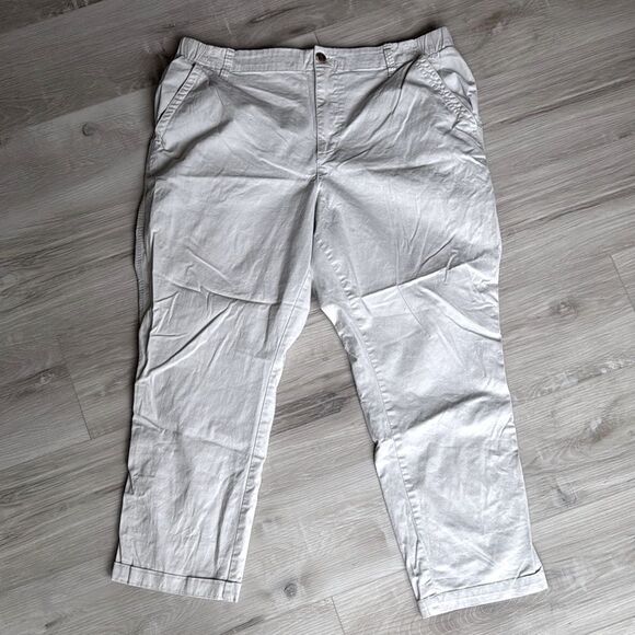 Old Navy Comfy Cropped Chino Pants Capris XL - Picture 1 of 5